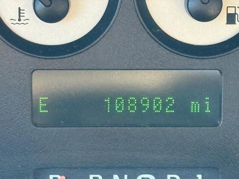 Used 2005 Ford Taurus SEL image 19