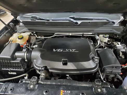 Used 2020 Chevrolet Colorado LT w/ Safety Package image 43