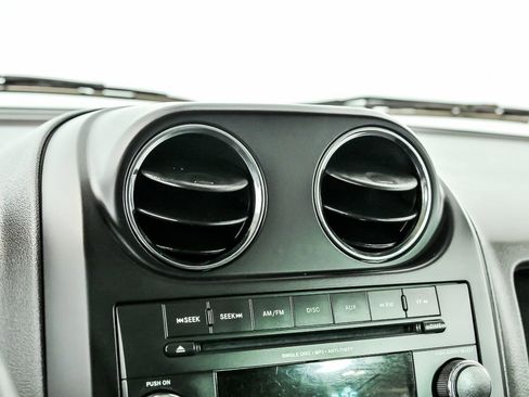 Used 2014 Jeep Patriot Sport w/ Power Value Group FWD image 19