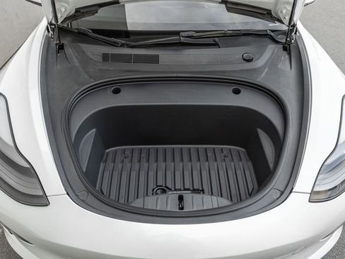 Used 2022 Tesla Model 3 Performance image 16