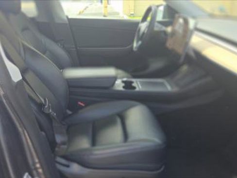 Used 2021 Tesla Model Y Long Range AWD/4WD image 21