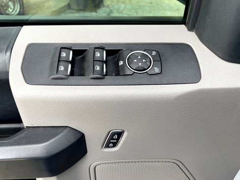 Used 2020 Ford F250 XL w/ Power Equipment Group image 26