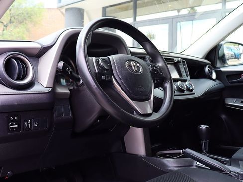 Used 2018 Toyota RAV4 LE w/ All Weather Liner Package FWD image 39