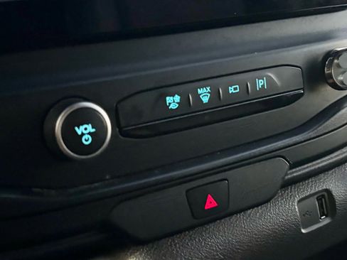 Used 2022 Ford Transit 150 Low Roof AWD image 9