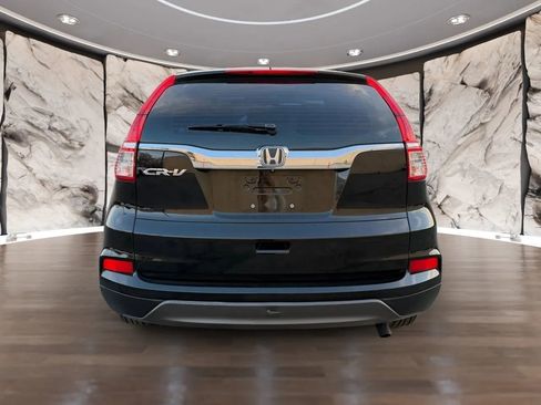 Used 2016 Honda CR-V LX image 2