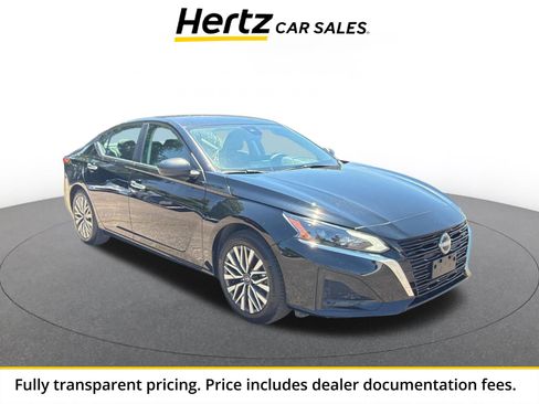 Used 2025 Nissan Altima 2.5 SV FWD image 1