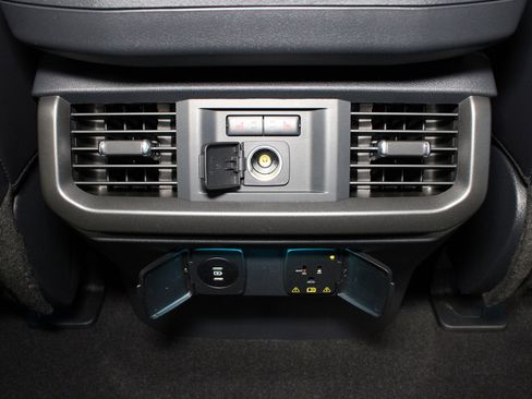 New 2025 Ford F150 Lariat w/ Equipment Group 502A High image 29