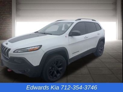 Used 2016 Jeep Cherokee Trailhawk w/ Comfort/Convenience Group