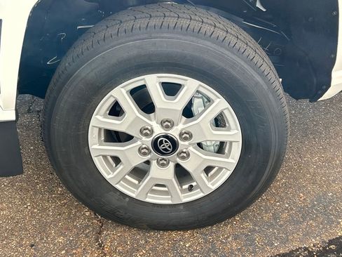 New 2026 Toyota Tacoma SR image 28