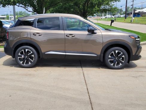 New 2026 Nissan Kicks SV w/ SV Premium Package AWD/4WD image 2