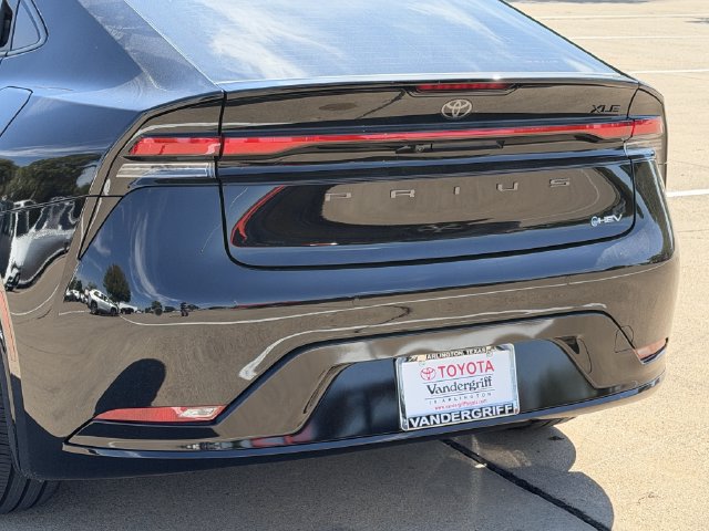 New 2027 Toyota Prius XLE FWD image 6