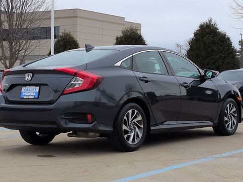 Certified 2018 Honda Civic EX image 5