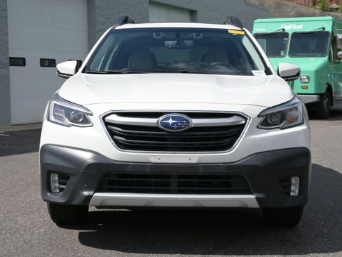 Used 2021 Subaru Outback Limited XT AWD/4WD image 3