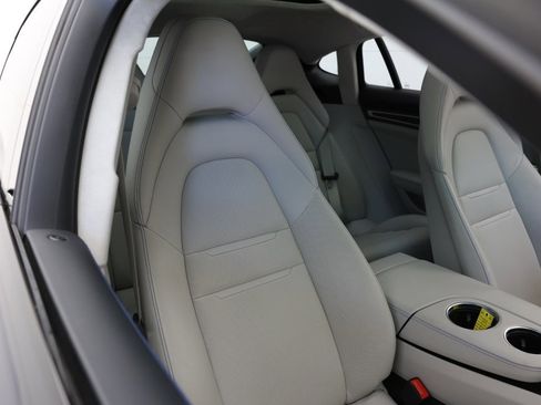 Used 2023 Porsche Panamera Turbo S image 11