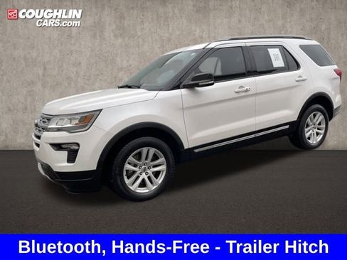 Used 2018 Ford Explorer XLT w/ Equipment Group 202A image 2