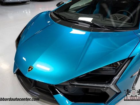 Used 2025 Lamborghini Revuelto AWD/4WD image 32