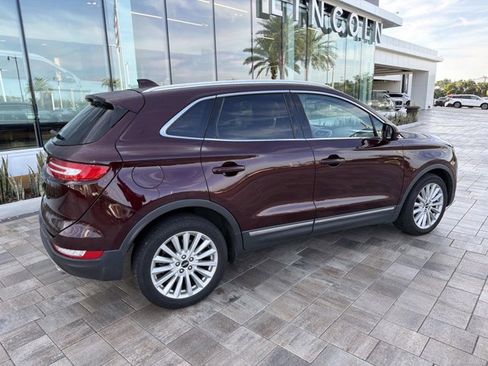 Used 2019 Lincoln MKC Premiere image 2