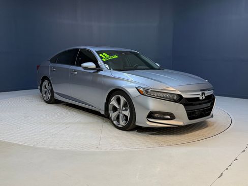 Used 2018 Honda Accord Touring image 7