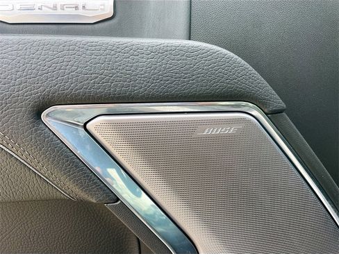 Used 2024 GMC Sierra 1500 Denali w/ Denali Reserve Package image 10