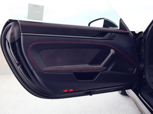 Certified 2024 Porsche 911 Carrera GTS RWD image 15