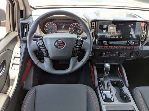 New 2025 Nissan Frontier PRO-4X w/ Black Accent Package image 17