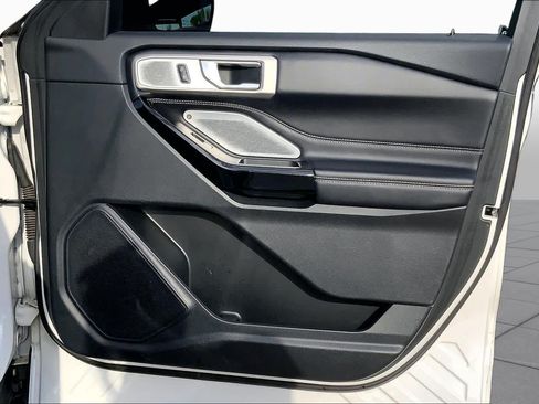 Used 2022 Ford Explorer ST w/ Equipment Group 401A AWD/4WD image 21