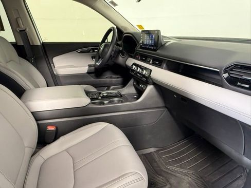 Used 2025 Honda Pilot EX-L image 54