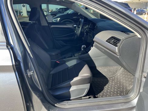 Certified 2023 Volkswagen Jetta SE image 28