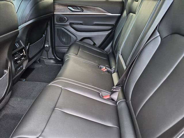 New 2027 Jeep Grand Cherokee Limited AWD/4WD image 15