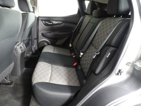 Used 2020 Nissan Rogue Sport SV AWD/4WD image 11