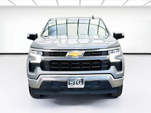 Used 2025 Chevrolet Silverado 1500 LT RWD image 2