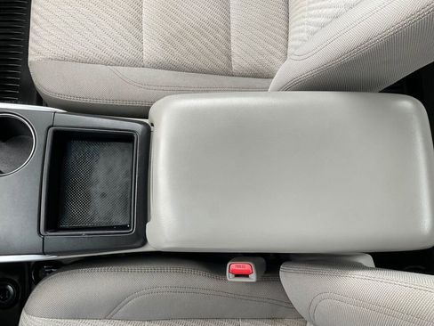 Used 2017 Toyota Camry LE image 28