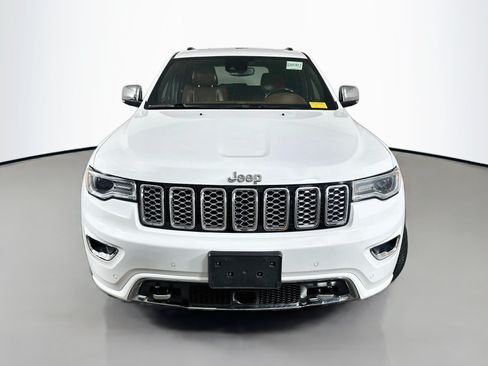 Used 2020 Jeep Grand Cherokee Overland AWD/4WD image 2
