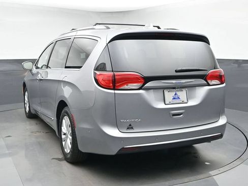 Used 2018 Chrysler Pacifica Touring-L w/ Advanced Safetytec Group FWD image 7