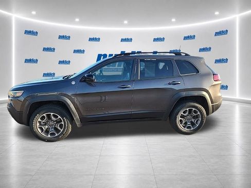 Used 2022 Jeep Cherokee Trailhawk w/ Comfort/Convenience Group AWD/4WD image 2