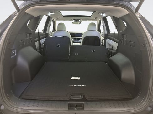 Used 2025 Hyundai Tucson Limited image 24
