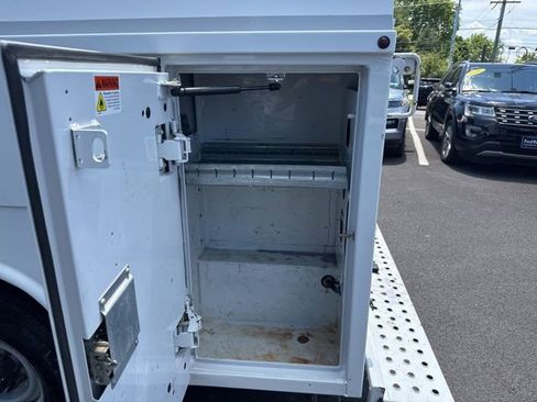 Used 2019 Ford E-350 and Econoline 350 Super Duty w/ Power Windows & Locks Group RWD image 19