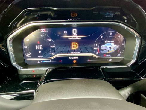 New 2025 GMC Sierra 1500 SLE w/ Preferred Package image 44