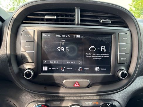 Used 2025 Kia Soul LX w/ LX Technology Package FWD image 20