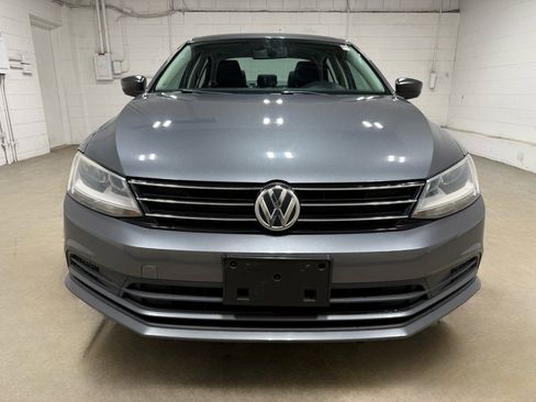 Used 2015 Volkswagen Jetta S image 2