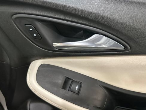 Used 2020 Buick Encore GX Select AWD/4WD image 20
