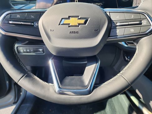 New 2026 Chevrolet Equinox EV LT image 27