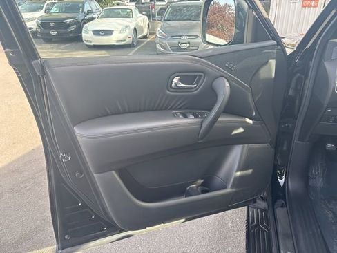 Used 2023 Nissan Armada SL w/ Midnight Edition Package image 14