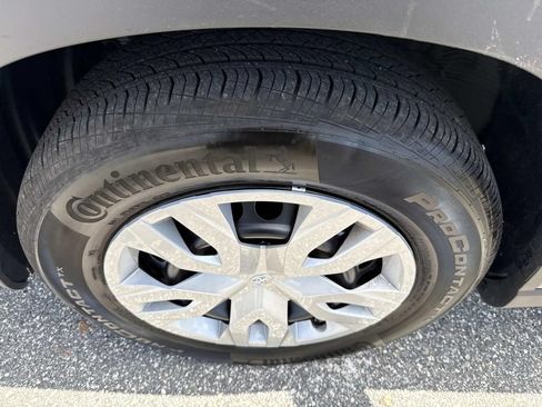 Used 2023 Toyota Corolla Cross L FWD image 12