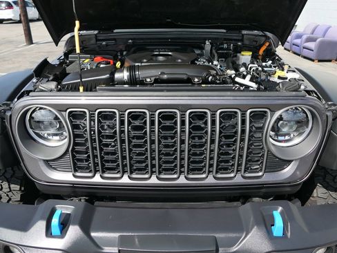 Used 2025 Jeep Wrangler Unlimited Rubicon 4xe w/ Safety Group AWD/4WD image 28