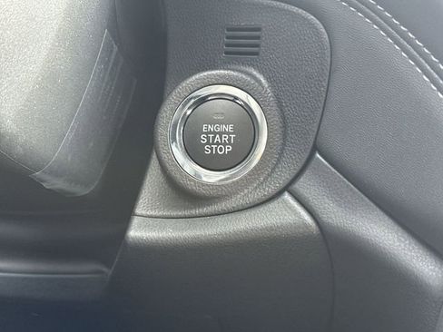 Used 2025 Subaru Outback Premium image 19