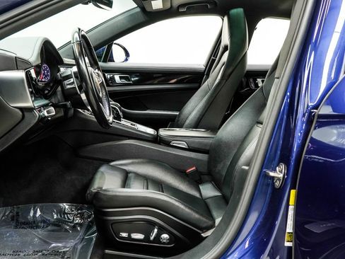 Used 2020 Porsche Panamera image 16