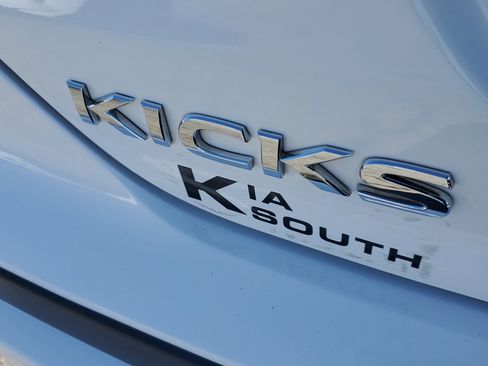 Used 2024 Nissan Kicks S image 7
