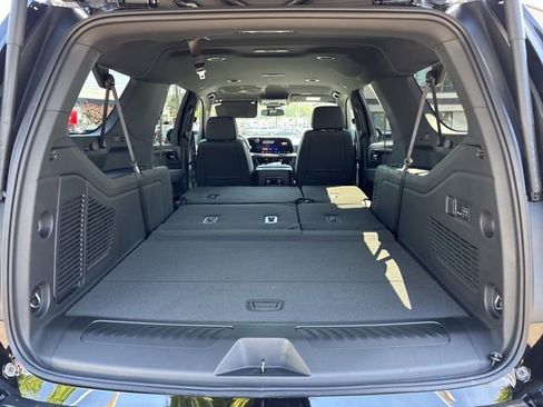 New 2026 Chevrolet Suburban LT w/ Comfort Package AWD/4WD image 35