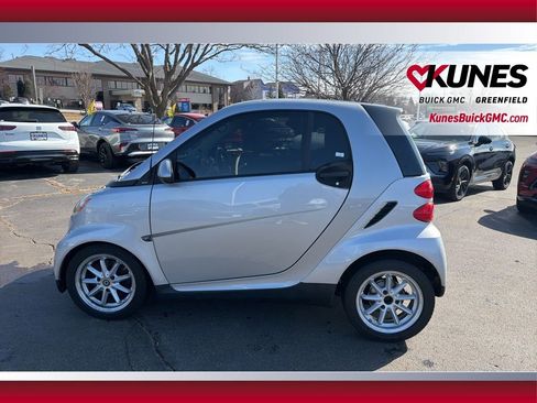 Used 2009 smart fortwo pure image 9